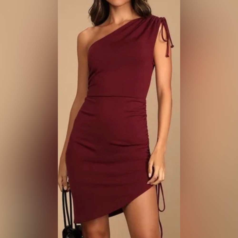 NWT Lulu's Total Upgrade Burgundy Ruched One Shoulder Asymmetrical Dress Medium